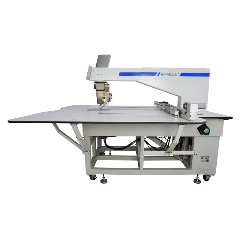 Elektronische Nähmaschine mit rotierender Kopf